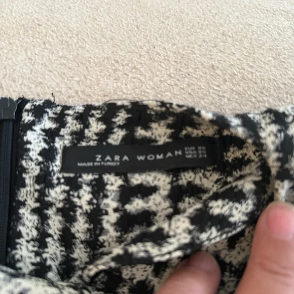 🎊HOST PICK🎊Zara Black and White Asymmetrical Dress - Picture 2 of 6